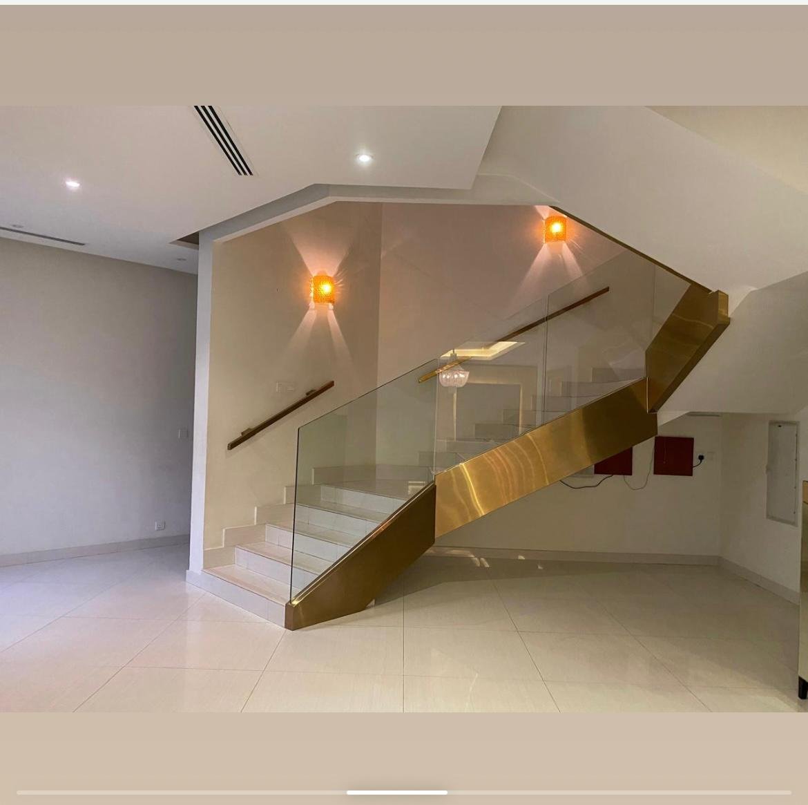 أعمال الزجاج والمرايا