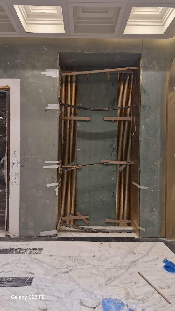 أعمال الزجاج والمرايا